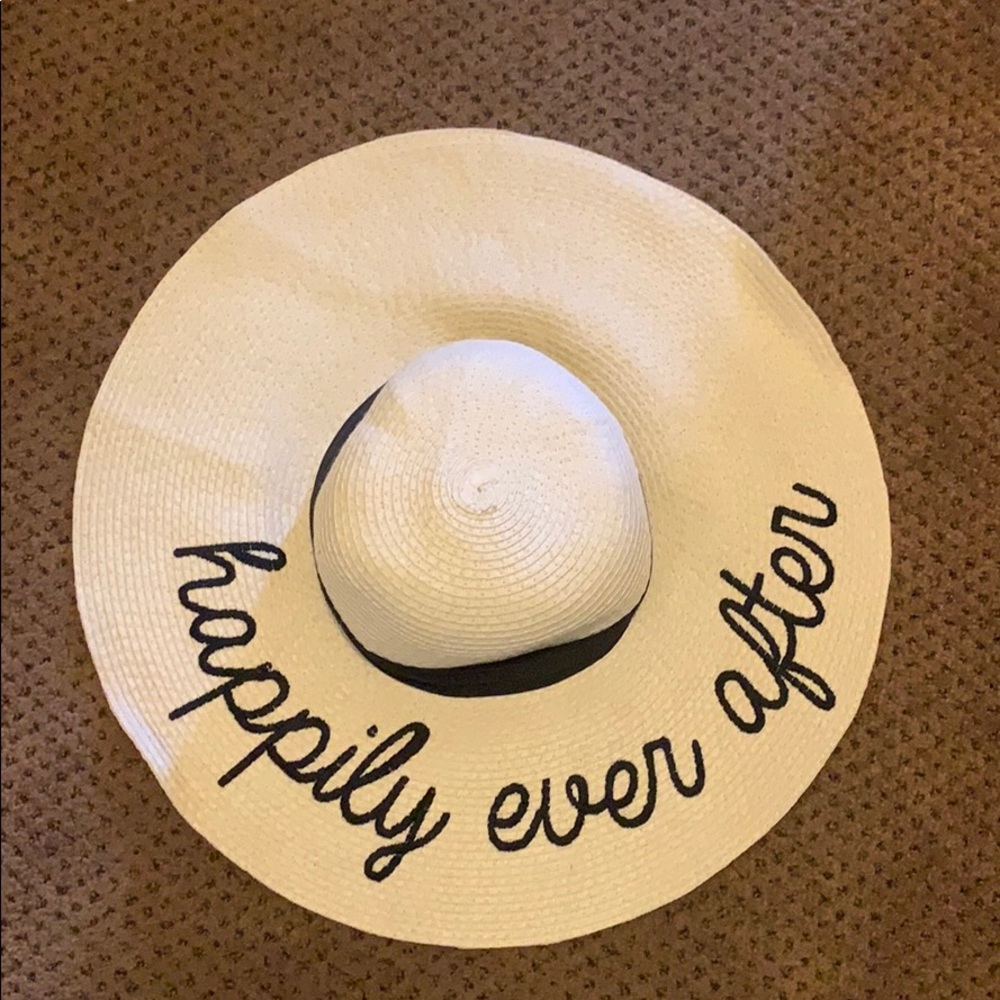 Floppy hat